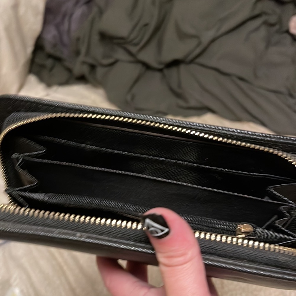 Wallet - Picture 4 of 5